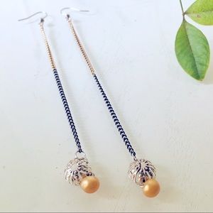 Two Tone Slinky Chain Gold Pearly Accent Dangle Earrings